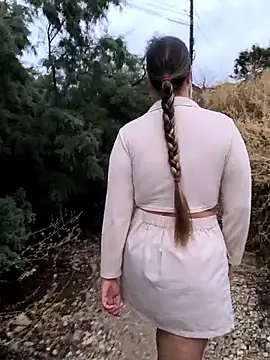 Snapshot of Mona_Plus chatting on September 9, 6:02 am Mona Plus online show from September 9, 6:02 am