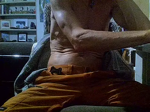 Snapshot of createur34 chatting on September 14, 8:08 pm createur34 online show from September 14, 8:08 pm