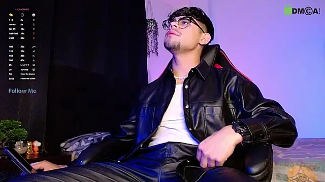 Snapshot of isaac-saenz chatting on November 9, 12:31 am isaac-saenz online show from November 9, 12:31 am