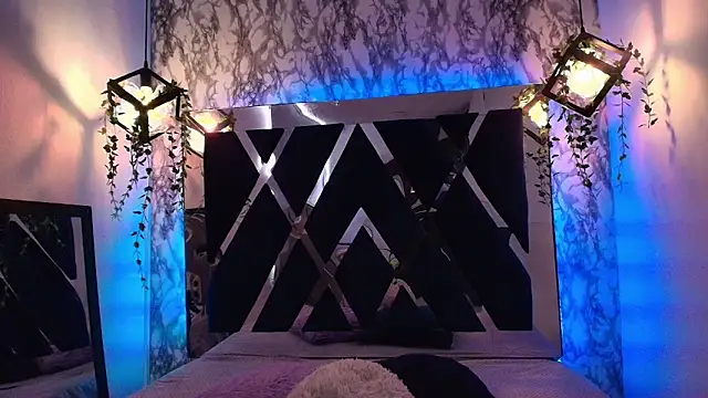 charlotte bluee online show from September 25, 6:44 pm