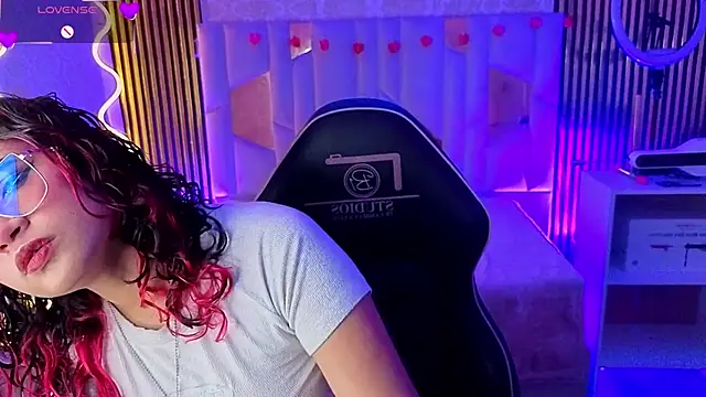 kristen tay online show from March 27, 3:12 am