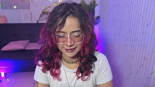 kristen tay online show from April 19, 3:17 am