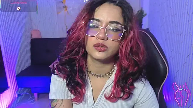 Snapshot of kristen_tay chatting on April 23, 3:08 am kristen tay online show from April 23, 3:08 am