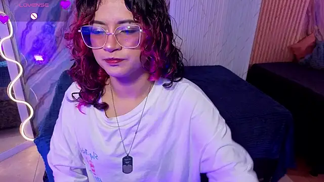 Snapshot of kristen_tay chatting on April 30, 3:02 am kristen tay online show from April 30, 3:02 am