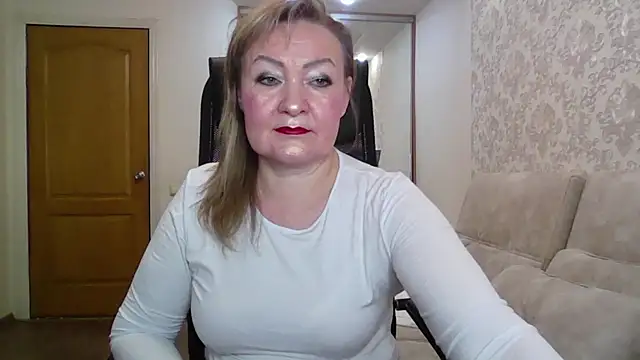 Snapshot of Victoria_secrets_ chatting on November 11, 4:40 pm Victoria secrets online show from November 11, 4:40 pm