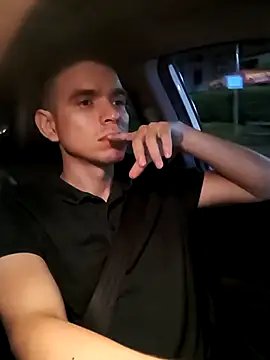 Snapshot of xXDavisXx chatting on November 2, 12:24 am xXDavisXx online show from November 2, 12:24 am