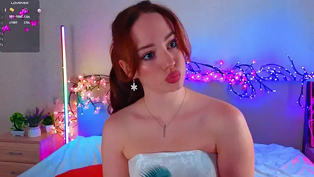 Snapshot of StacyWatts chatting on December 15, 8:46 pm StacyWatts online show from December 15, 8:46 pm