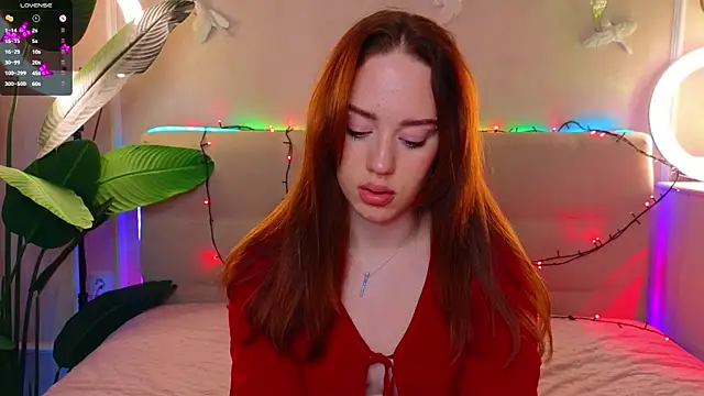 Snapshot of StacyWatts chatting on December 17, 9:10 pm StacyWatts online show from December 17, 9:10 pm