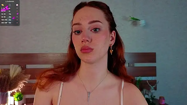 Snapshot of StacyWatts chatting on January 5, 9:07 pm StacyWatts online show from January 5, 9:07 pm