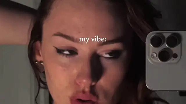 Snapshot of StacyWatts chatting on February 3, 2:53 am StacyWatts online show from February 3, 2:53 am