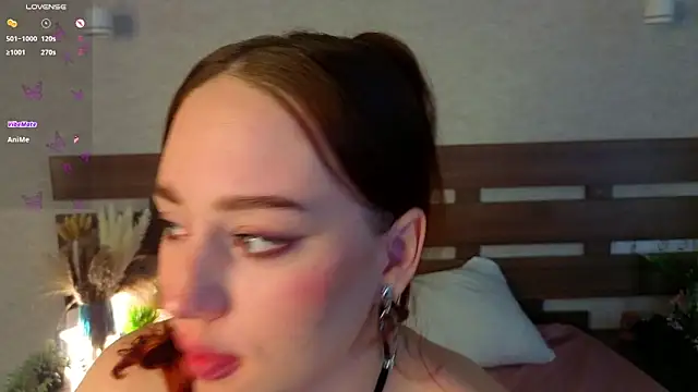 Snapshot of StacyWatts chatting on February 28, 8:21 pm StacyWatts online show from February 28, 8:21 pm