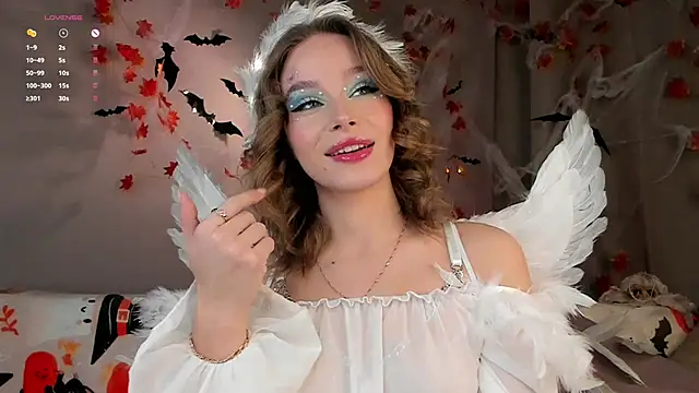 TaiteBayles online show from October 31, 1:28 am