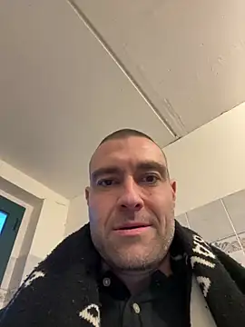 Snapshot of Jackcazzone_82 chatting on February 25, 5:04 pm Jackcazzone 82 online show from February 25, 5:04 pm