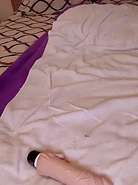 Snapshot of ChloeBab chatting on November 25, 6:13 am ChloeBab online show from November 25, 6:13 am