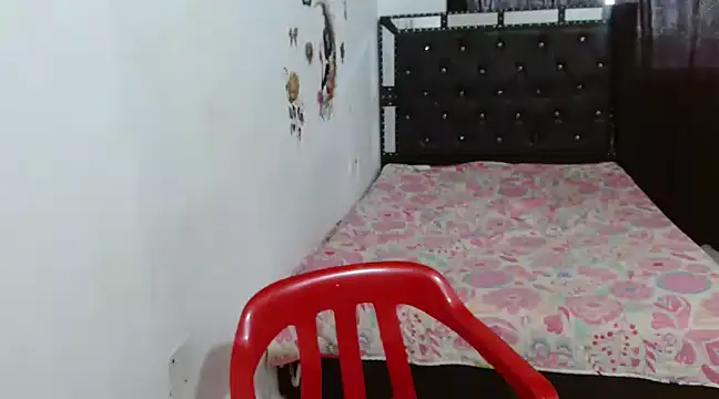 Snapshot of Megan_liz chatting on February 21, 1:22 pm Megan liz online show from February 21, 1:22 pm