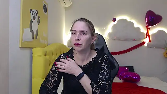 Snapshot of TessaDaybreak chatting on March 16, 7:26 am TessaDaybreak online show from March 16, 7:26 am