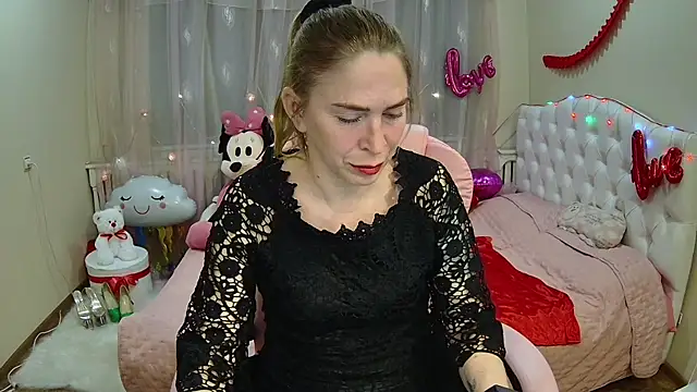 Snapshot of TessaDaybreak chatting on March 21, 4:18 pm TessaDaybreak online show from March 21, 4:18 pm