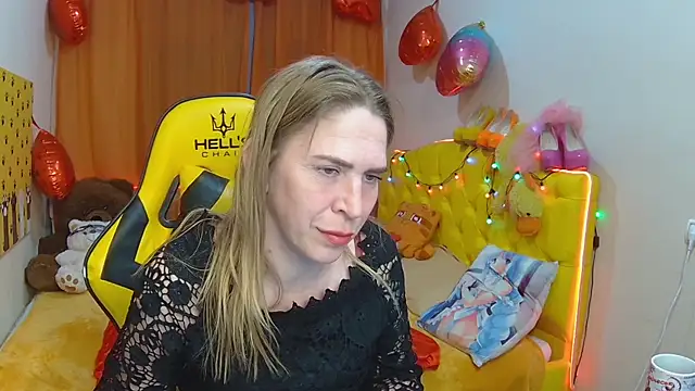 Snapshot of TessaDaybreak chatting on March 22, 4:37 pm TessaDaybreak online show from March 22, 4:37 pm