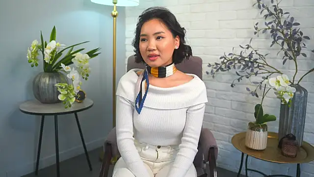 EthalHence online show from February 15, 12:01 pm