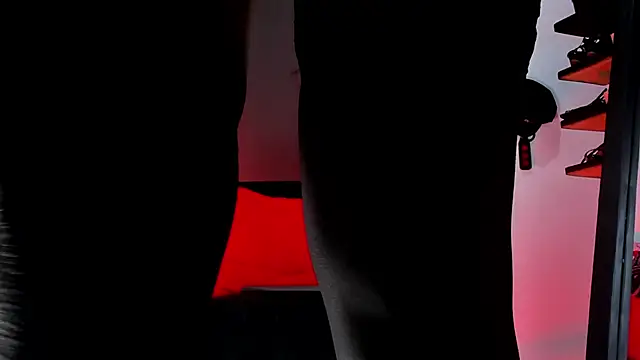 Snapshot of Aleshkastone chatting on November 9, 3:54 pm Aleshkastone online show from November 9, 3:54 pm