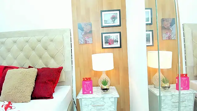 KimberlyBigBoobs online show from October 29, 10:22 pm