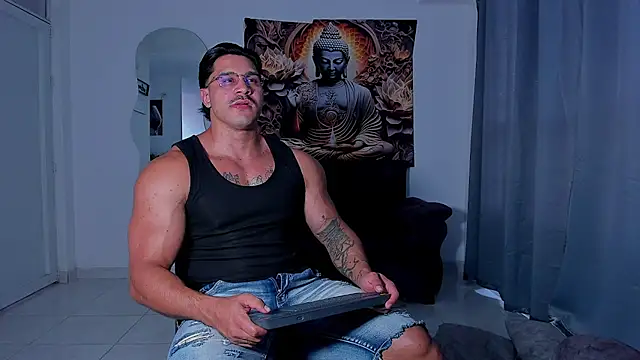 Snapshot of Valentino_Dosantos_ chatting on October 21, 8:09 pm Valentino Dosantos online show from October 21, 8:09 pm