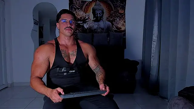 Snapshot of Valentino_Dosantos_ chatting on November 27, 9:17 pm Valentino Dosantos online show from November 27, 9:17 pm