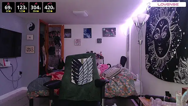 Snapshot of wetwildwhore chatting on October 31, 7:04 pm wetwildwhore online show from October 31, 7:04 pm