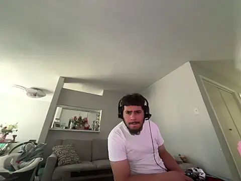 Snapshot of Mrclapp3r chatting on February 20, 7:19 pm Mrclapp3r online show from February 20, 7:19 pm