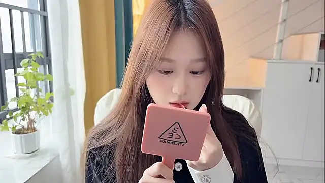 Snapshot of Cassie-20 chatting on December 14, 2:39 am Cassie-20 online show from December 14, 2:39 am