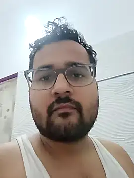 Snapshot of susthovai chatting on November 12, 12:16 pm susthovai online show from November 12, 12:16 pm