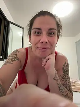 Lar0uch online show from March 10, 5:50 pm