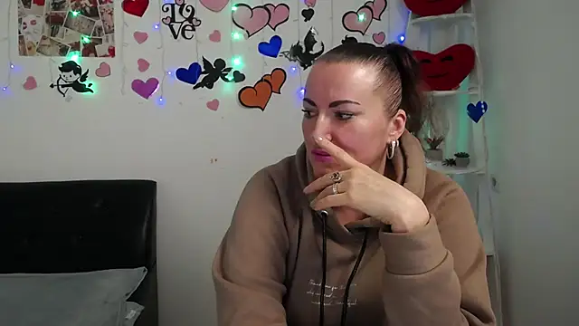 DianaMGG online show from February 28, 9:04 am