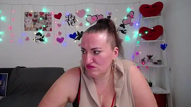 DianaMGG online show from March 6, 3:45 pm