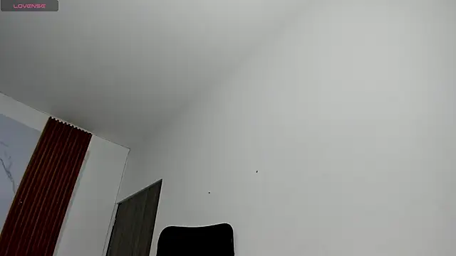 ZahraRose online show from April 18, 8:20 pm