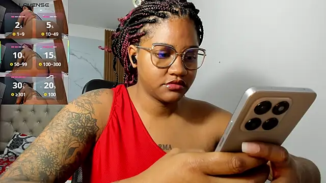 ZahraRose online show from July 17, 11:39 am