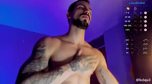 Snapshot of K_cique chatting on March 12, 10:50 pm K cique online show from March 12, 10:50 pm