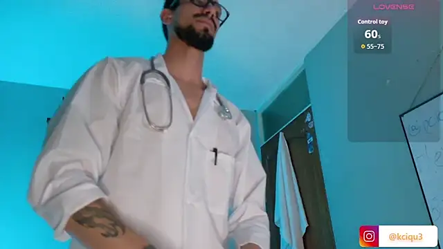 Snapshot of K_cique chatting on November 5, 1:27 am K cique online show from November 5, 1:27 am