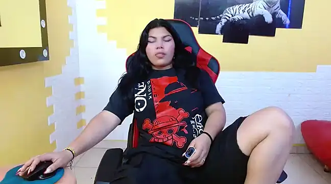 Snapshot of melany_rouse18 chatting on February 18, 6:04 am melany rouse18 online show from February 18, 6:04 am