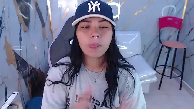 Snapshot of melany_rouse18 chatting on September 20, 1:12 pm melany rouse18 online show from September 20, 1:12 pm