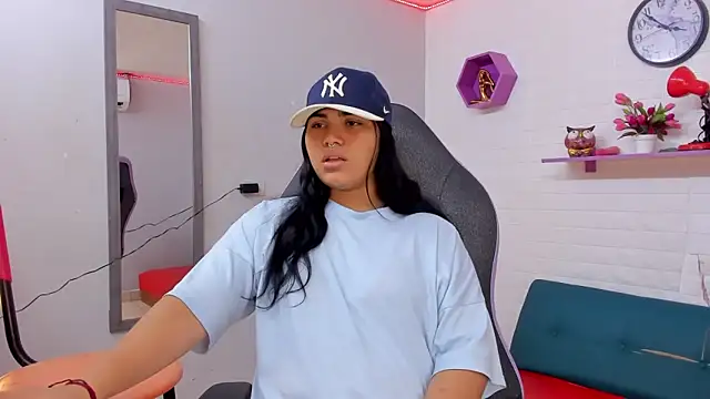 Snapshot of melany_rouse18 chatting on September 30, 1:54 am melany rouse18 online show from September 30, 1:54 am