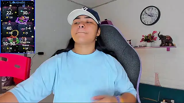 Snapshot of melany_rouse18 chatting on October 30, 5:57 pm melany rouse18 online show from October 30, 5:57 pm