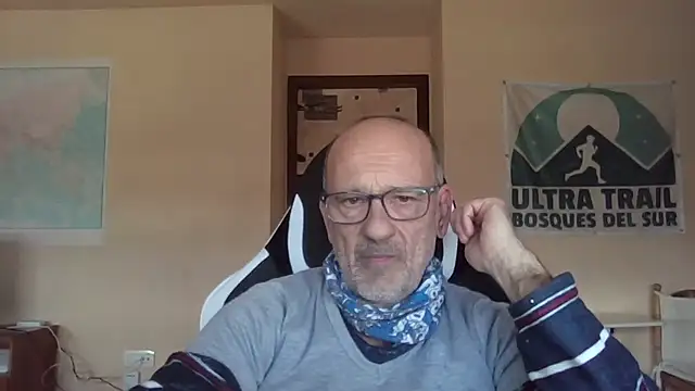 llopaco online show from February 14, 10:45 am