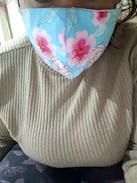 Loly2025 online show from February 18, 7:30 pm