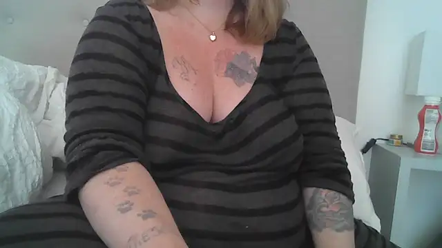 Snapshot of sizha6 chatting on September 23, 8:06 am sizha6 online show from September 23, 8:06 am