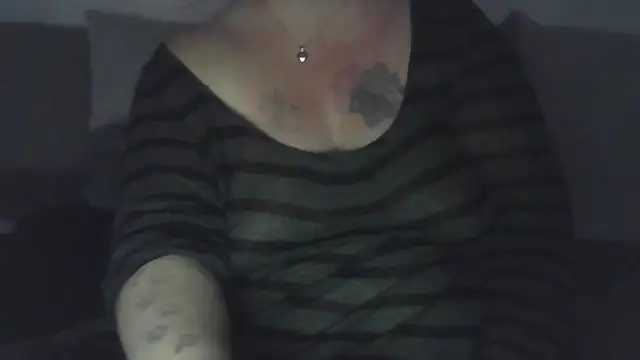 Snapshot of sizha6 chatting on October 8, 10:40 pm sizha6 online show from October 8, 10:40 pm