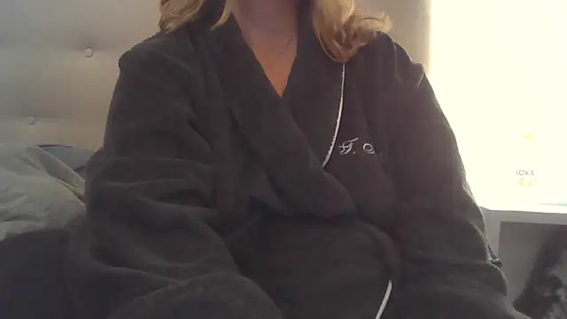 Snapshot of sizha6 chatting on October 13, 7:30 am sizha6 online show from October 13, 7:30 am