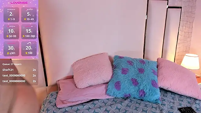 hillary uckerman  online show from February 26, 10:20 pm