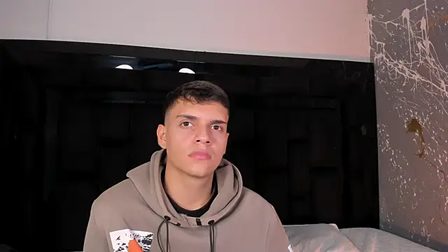 JacobRoberts1 online show from October 24, 10:06 pm