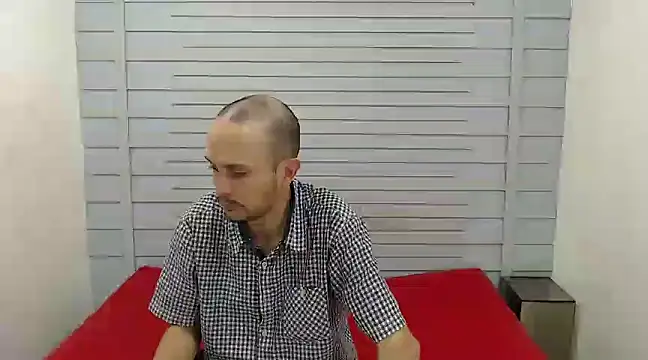 Snapshot of JhonTorres018 chatting on February 21, 7:10 pm JhonTorres018 online show from February 21, 7:10 pm